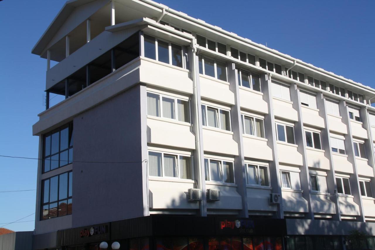 Rooms S&S Milicevic U Strogom Centru Aleksandrovca Aleksandrovac Exterior foto